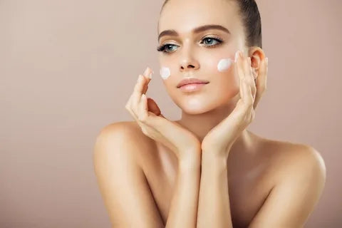 How Hyaluronic Acid and Peptides Can Help Improve Skin Elasticity and Firmness
