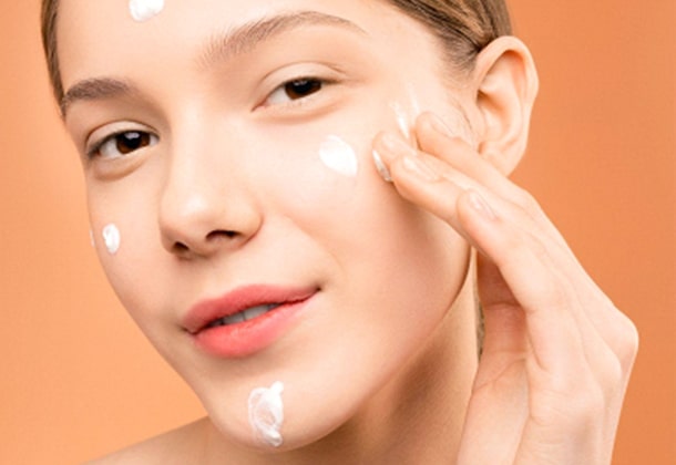 The Ultimate Guide to a Flawless Skin Care Routine for Women